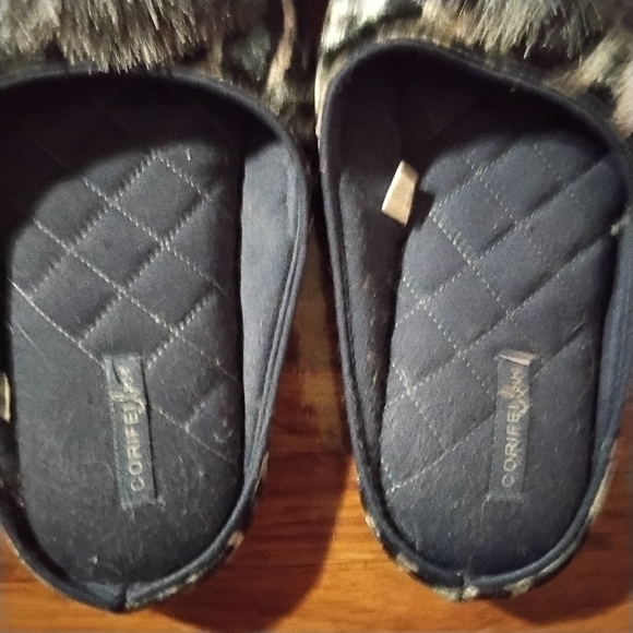 Ladies slippers - Picture 3 of 5